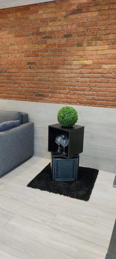 Barcelona,Apartamento Con Terraza Apartman L'Hospitalet de Llobregat Kültér fotó