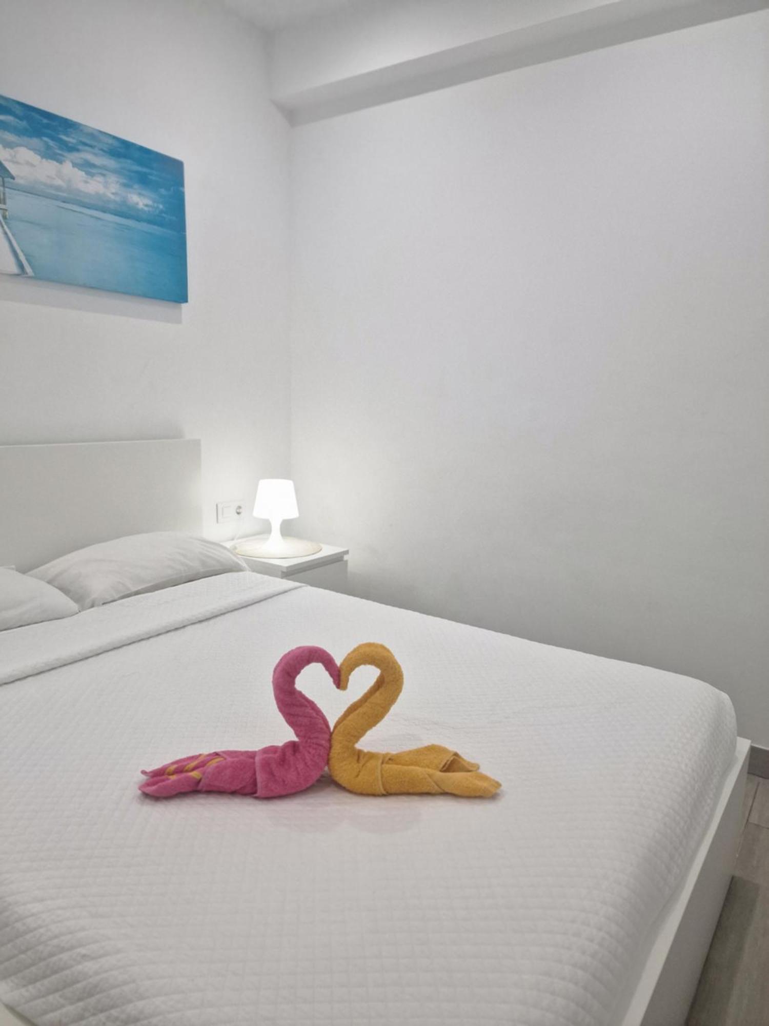 Barcelona,Apartamento Con Terraza Apartman L'Hospitalet de Llobregat Kültér fotó