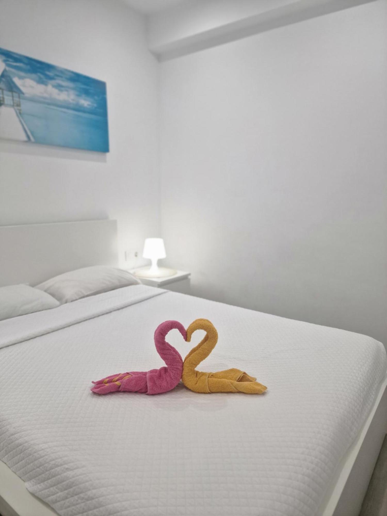 Barcelona,Apartamento Con Terraza Apartman L'Hospitalet de Llobregat Kültér fotó